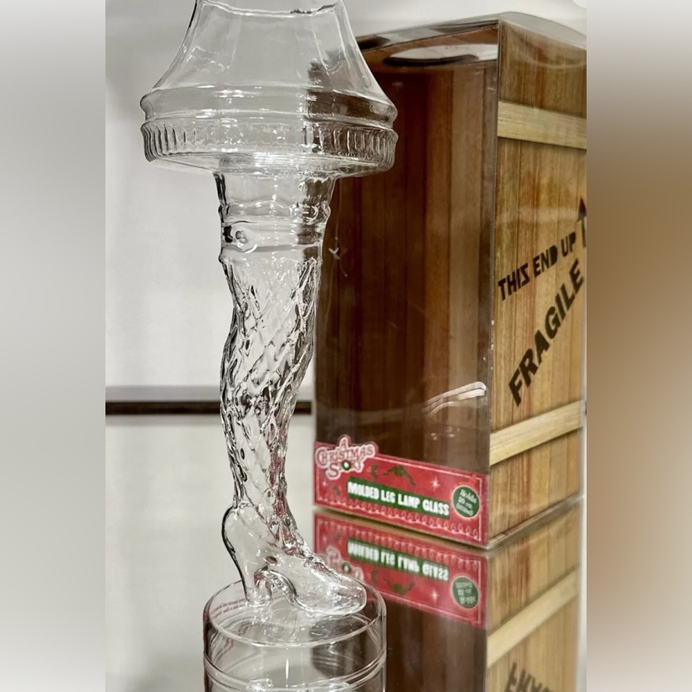 ‘A Christmas Story’ Leg Lamp Molded Drinking Glass 18oz